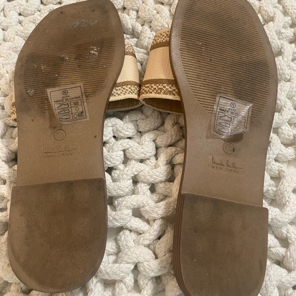 Nicole Miller Slides Paris - Picture 3 of 3